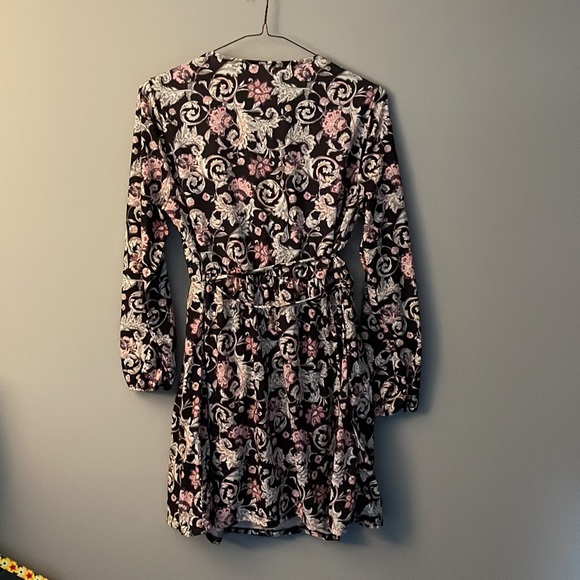 Summer dress! - Picture 2 of 4